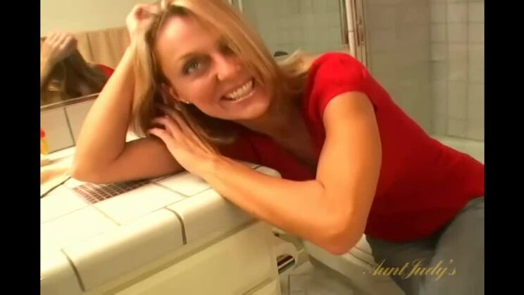 Solo action in the bathroom with Brenda