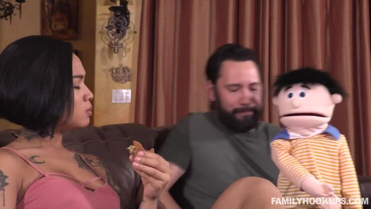 Fake Niece Seduces Brunette Stepmom Honey Gold