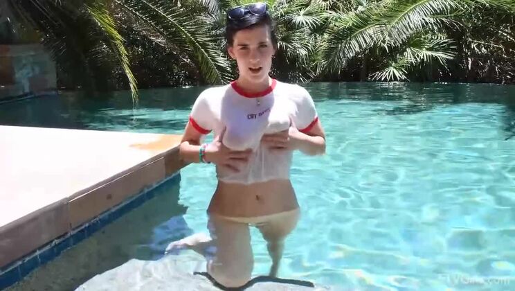[FTVGirls] -  Bella's Fun Outdoor Solo Session 