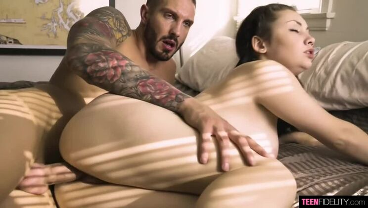 [TeenFidelity] - Quinton James Enjoys Lenna Lux, His Brunette Teen Crush