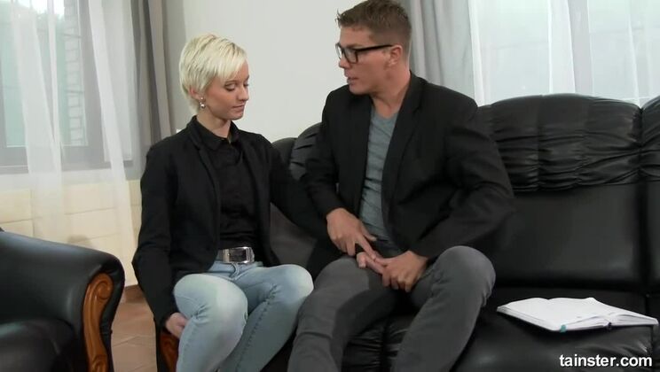 Deepthroat and Peeing with a Blonde Babe