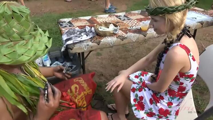 Alina's Having the Time of Her Life in Hawaii - Alina West