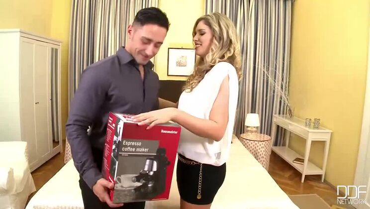 [HandsOnHardcore] - Eva Parcker's Birthday Blowjob - Eva Parcker