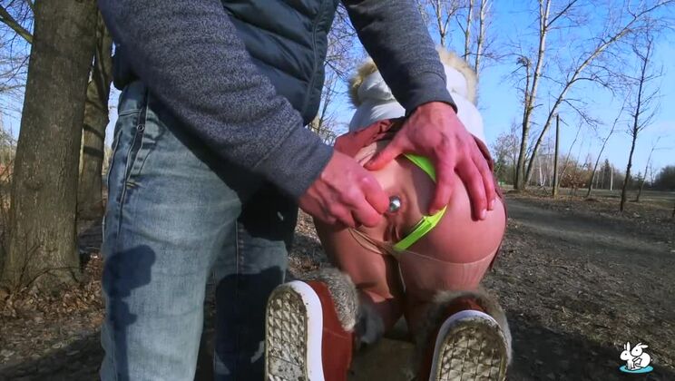 Mia Bandini Gets Anal Fucked Against a Tree
