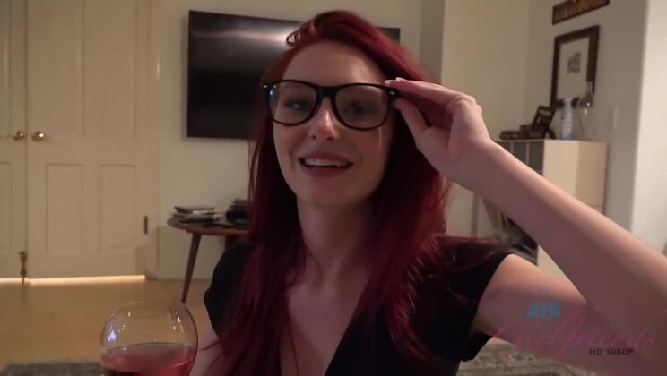 Lacy Lennon's Fetish Handjob for You