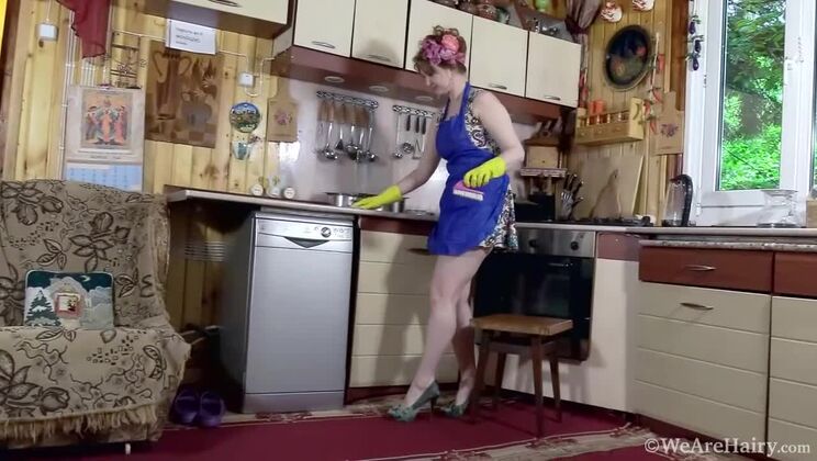 [WeAreHairy] - Bazhena's Kitchen Solo Session