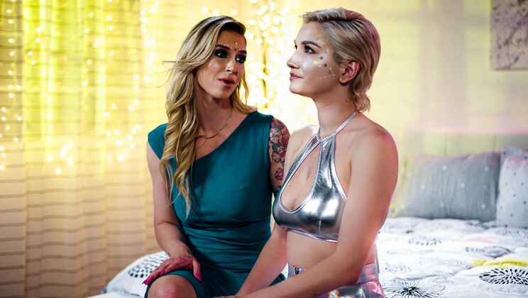 [Mommy'sGirl] - Pussy Licking and Fingering: A Lesbian Stepmom Story - Skye Blue - Brooke Banner