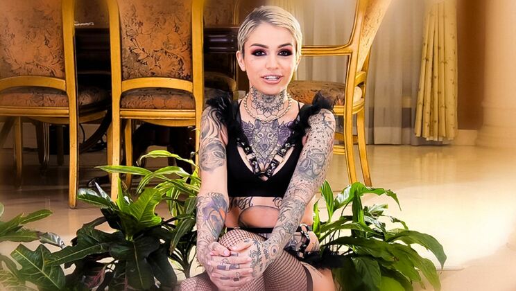 [Devil'sGangbangs] - BTS with Blonde and Tattooed Leigh Raven - Leigh Raven
