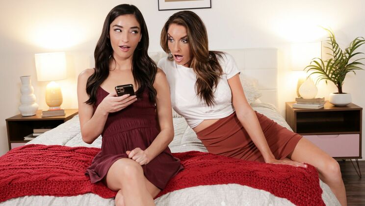 [Mommy'sGirl] - Silvia and Emily: A Lesbian Stepmom Story - Silvia Saige - Emily Willis