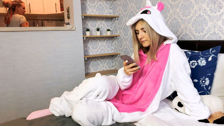 [TeamSkeetXSeries] - Mom Must Be Kept Blind - Eva Elfie - Adam Ocelot