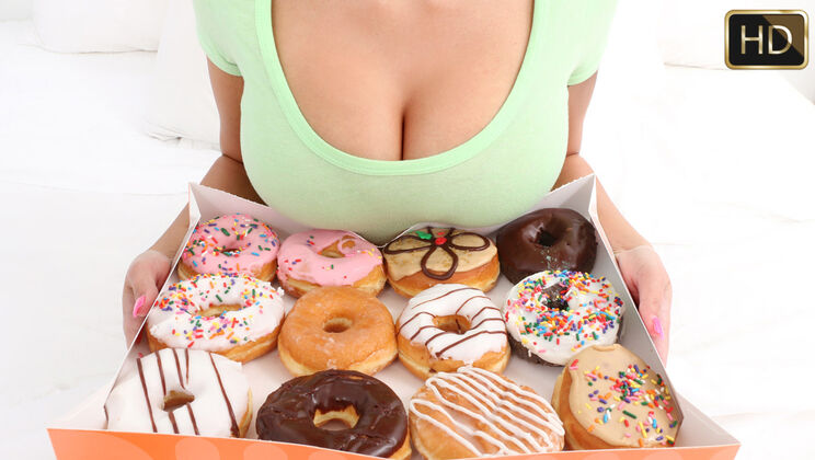 [TittyAttack] - Mirko and Layla London's Teen Donut Fun - Layla London - Mirko