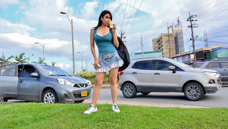 [Oyeloca] - Young Latina Girls Get Wet