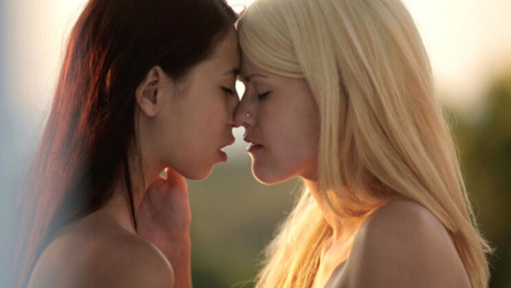 [WowGirls] - Girl on Girl Loving Outdoors - Paula Shy - Izzy Delphine