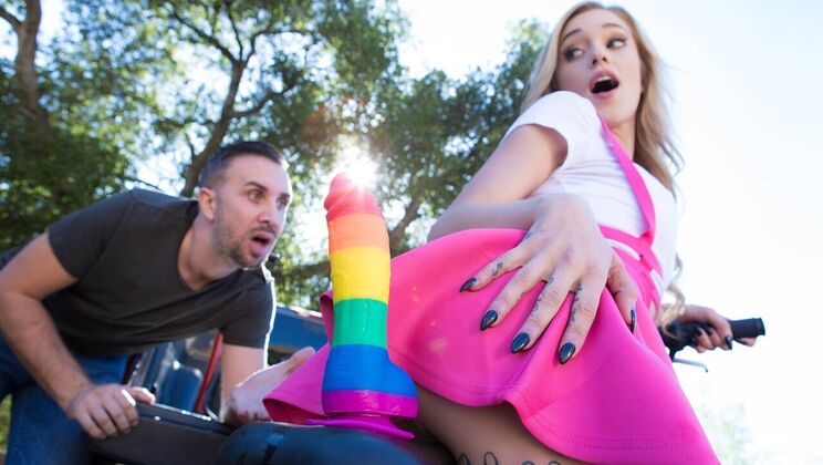 European Babe Kali Roses Gags On Huge Dick In Car
