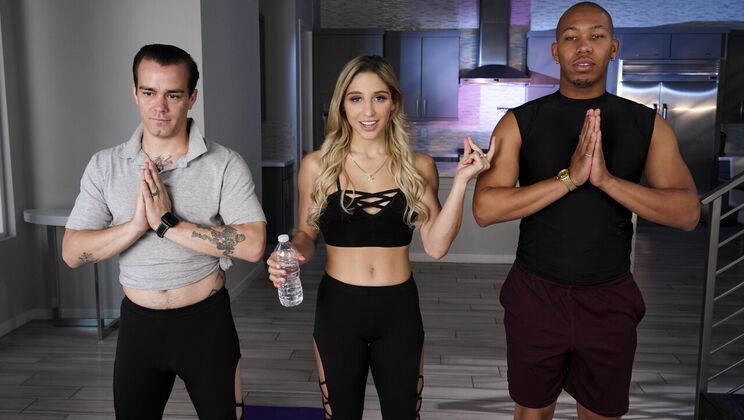 Small Tits Blonde in Standing Doggystyle Sex