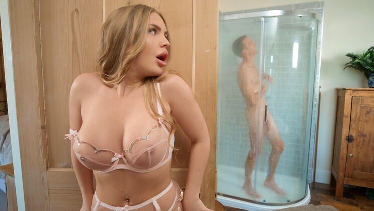 [Brazzers] - Big Tits Russian Gets Pounded in Doggystyle - Alessandra Jane - Danny D