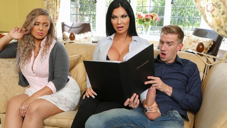 [Brazzers] - Reverse Cowgirl Action with Blonde Jasmine Jae