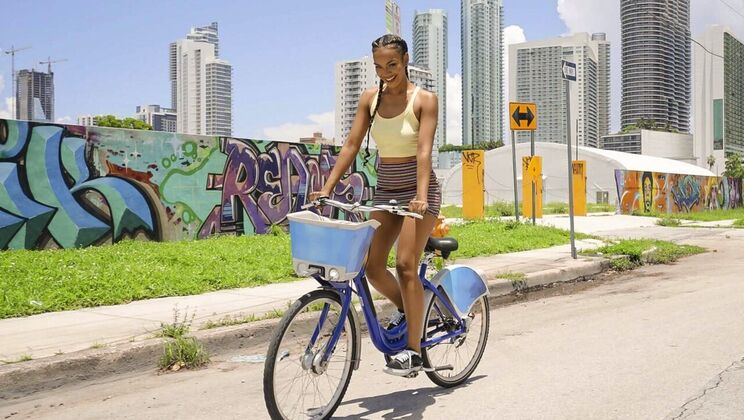 [RKPrime] - Danny Steele Fucks Brunette Amateur - Danny Steele - Asteria Diamond