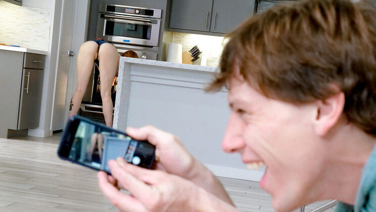 [GingerPatch] - Ginger Creepshots with Rion King and Lauren Phillips - Rion King - Lauren Phillips