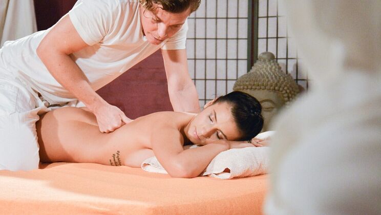 [MassageRooms] - Shaved Pussy Gets Licked in Sensual Massage - Nelly Kent - Ricky Rascal