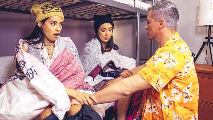 [FakeHostel] - Wet and Wild Threesome: Blowjob, Cumshot, and More - Andreina DeLuxe - Steve Q - Freya Dee