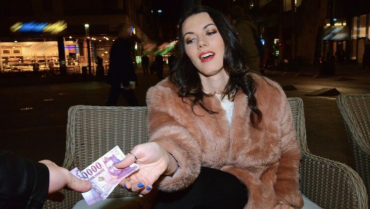 [PublicPickups] - Sarah Highlight in European Doggystyle - Sarah Highlight