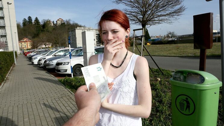 [PublicAgent] - Random Encounter Leads to Amateur Girl's Outdoor Blowjob - Nicky Rebel - Victoria Lobov