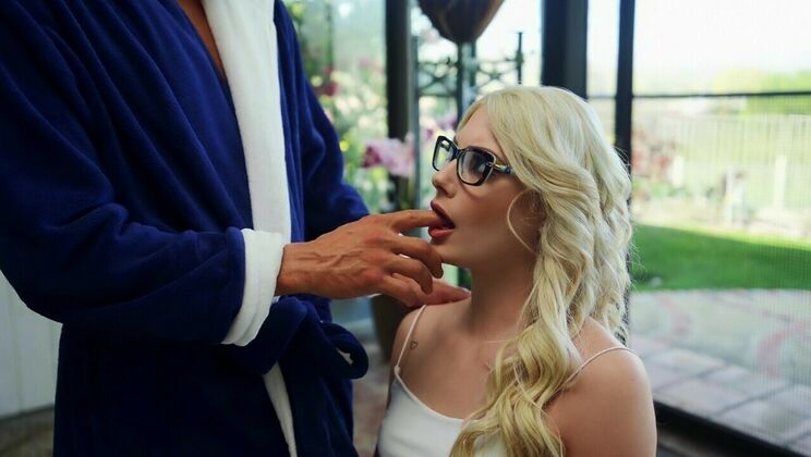 [IKnowThatGirl] - The Short Hair and Thong Interview