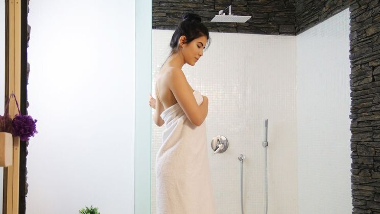 Sensual Shower Experience for Sweet Lovers