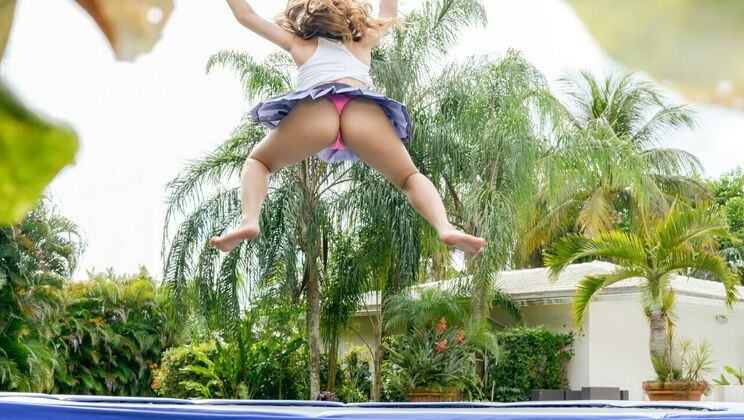  Sexy Big Tit Babe on Trampoline 