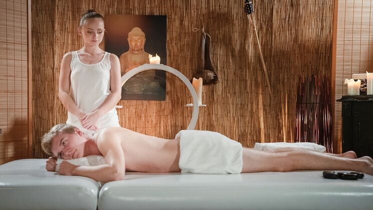 [MassageRooms] - Tattooed Masseuse Gets Oiled and Fucked Hard