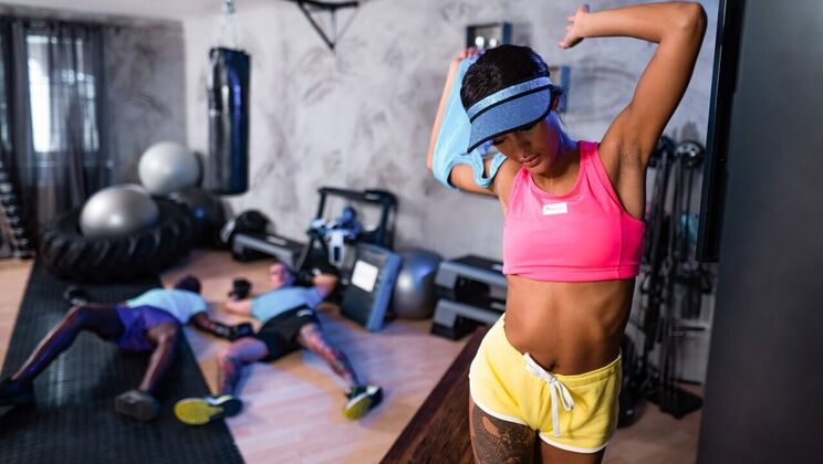 [FitnessRooms] - Threesome fuckfest with teen and two muscular guys - Max Dior - Eddy Blackone - Capri Lmonde