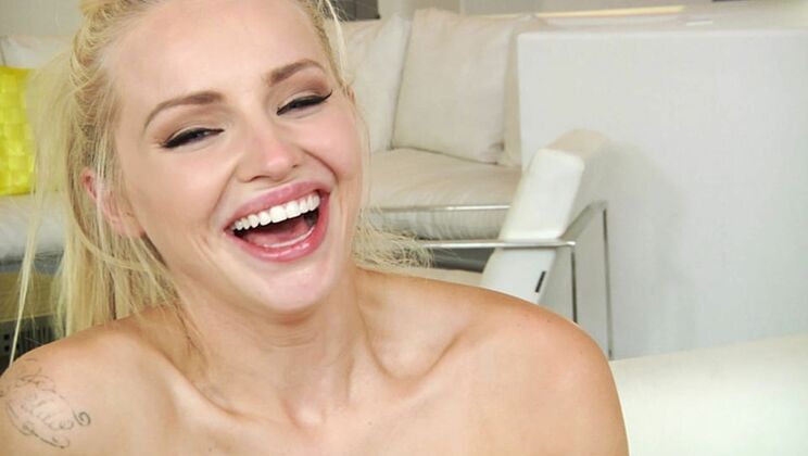 Petite and Sexy: Staci Carr BTS