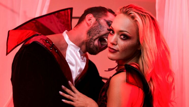 [EroticaX] - Vampire Seduces Blonde Babe - Quinton James - Mylene Monroe