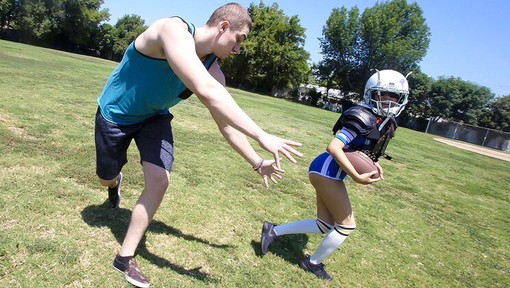 [ExxxtraSmall] - Little Lady's Big Touchdown - Michael Swayze - Amber Summers