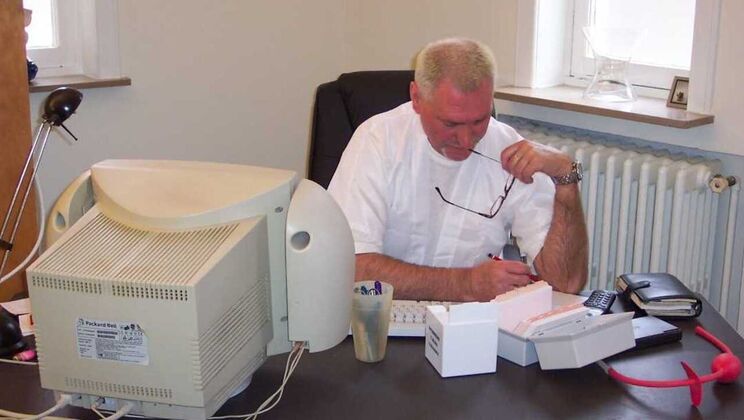 [Oldje] - Old Man and Young Blonde in a Sex Scene - Zafira - Pitton