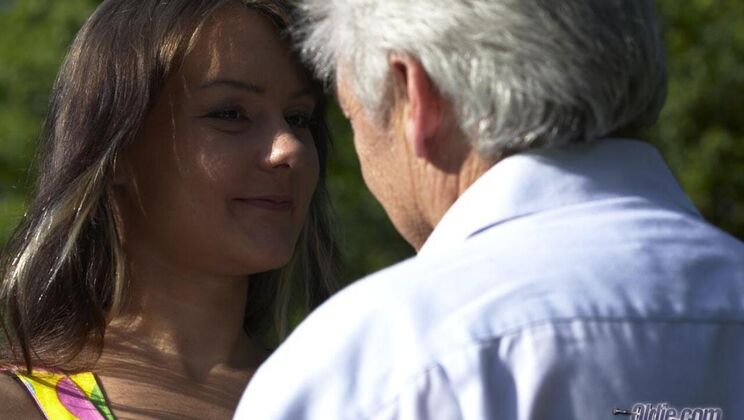 [Oldje] - Outdoor Doggystyle and Cum Swallowing with Gustavo - Gustavo - Jeydah