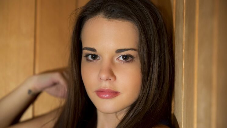 [Oldje] - Steamy Sauna and Pussy Licking - Baby Jewel - Erick