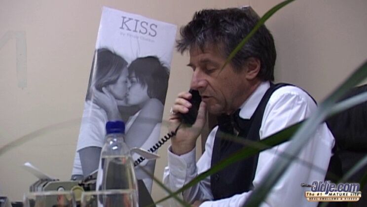 [Oldje] - Andre's Office Blowjob Fantasy