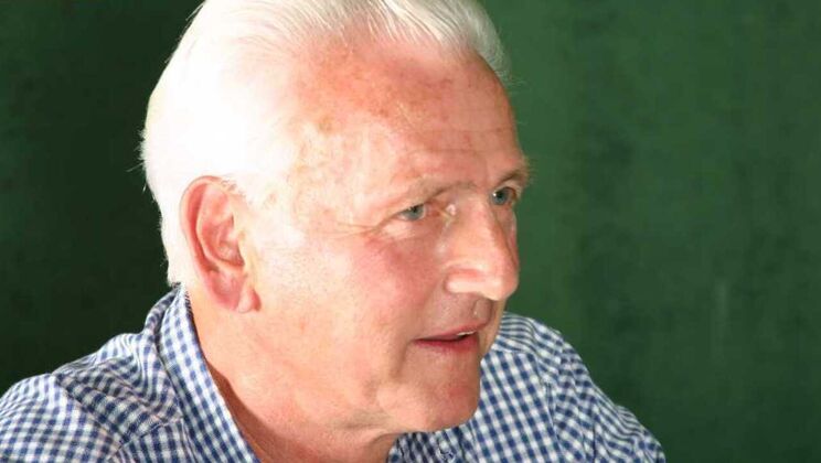 [Oldje] - The Brunette Loser - Kate - Barry