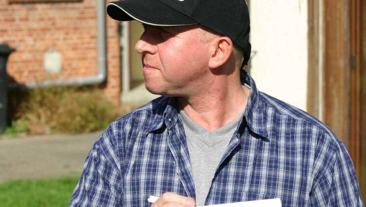 [Oldje] - Kate Sucks Jimmy's Cock and Balls