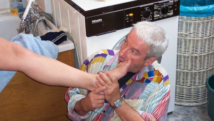 [Oldje] - Cum Swallowing Blowjob in the Bathroom - George - Maggie Sweet