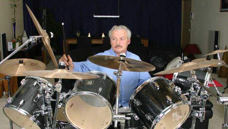 [Oldje] - Skinny Girl Sucks Big Dick