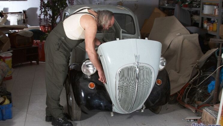 [Oldje] - Doggystyle with a Young Brunette and an Older Guy - Attilah - Madison Parker