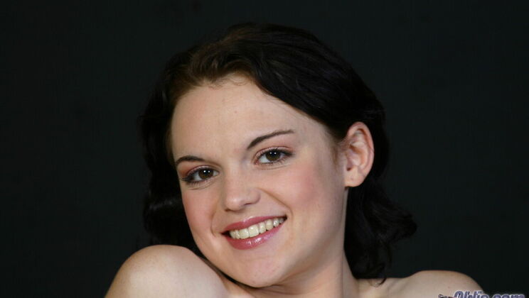 [Oldje] - Brunette Babe Gets Down with Older Man