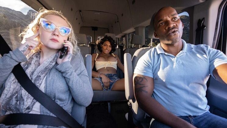 [TransAngels] - Lola Morena in Athletic Outdoor Sex Adventure - Lola Morena - Smash Thompson