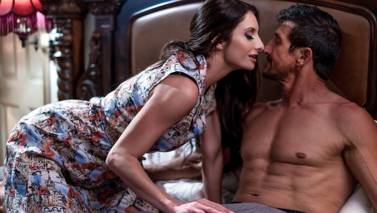 Athletic Build, Sexy Moves: Silvia Saige's Sex Life