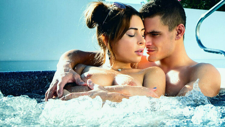 [SexArt] - Wet and Wild Sex in Jacuzzi with Ally Breelsen - Ally Breelsen - Maxmilian Dior