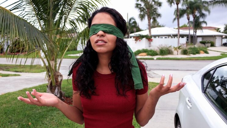 Trimmed Pussy Gets Surprise Fucking