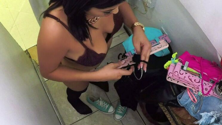 Seductive Shoplifter Gets Off Scot-Free